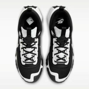 Nike Air Diamond Varsity Turf