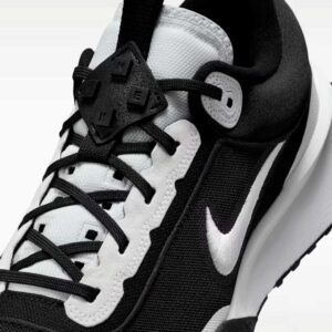 Nike Air Diamond Varsity Turf